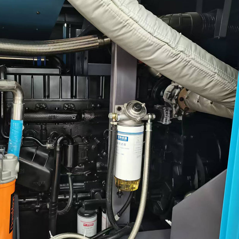 Промышленный воздушный компрессор.jpg Промышленный воздушный компрессор.jpg