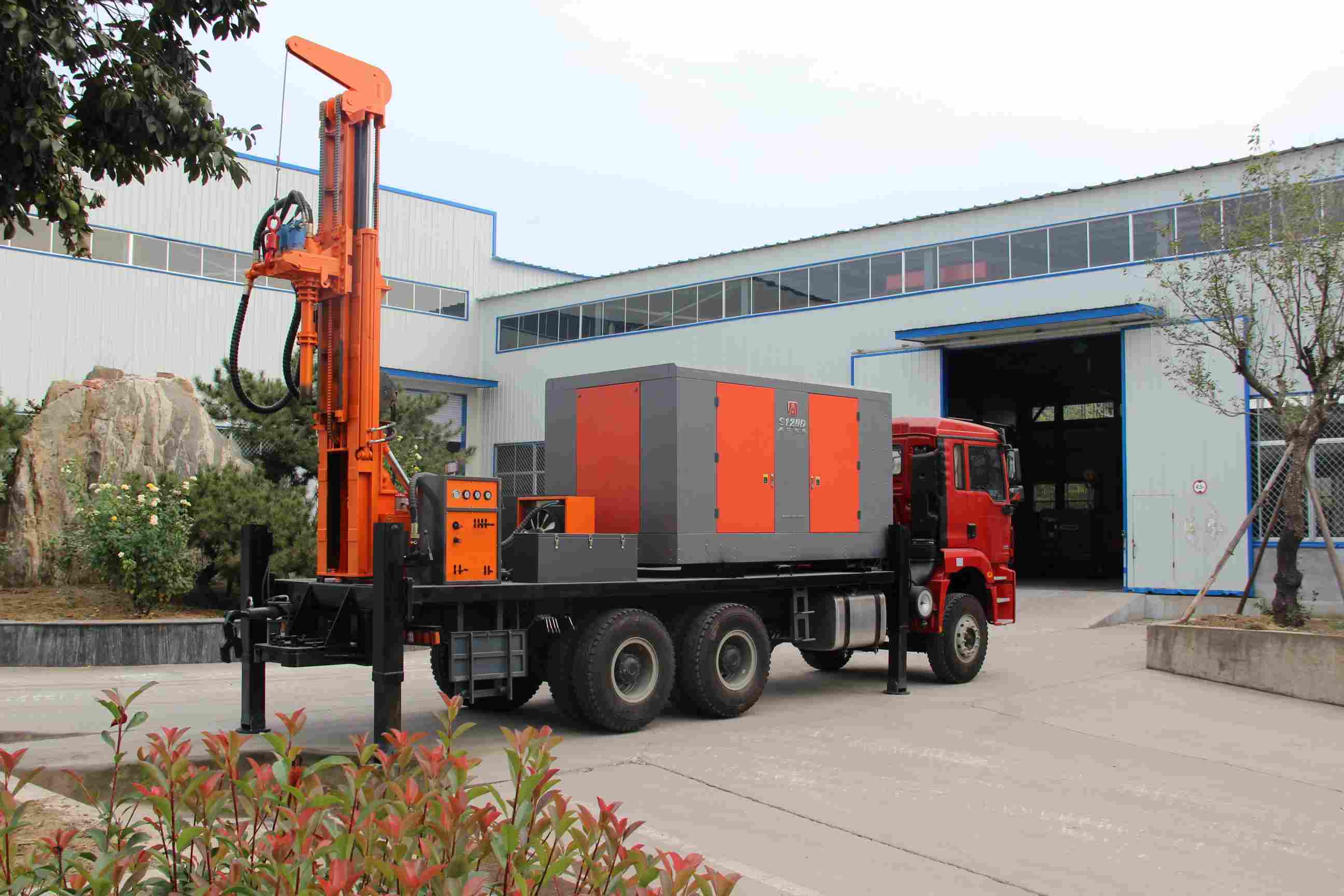 Буровая установка для бурения скважин на воду на грузовике Truck-mounted water well drilling rig