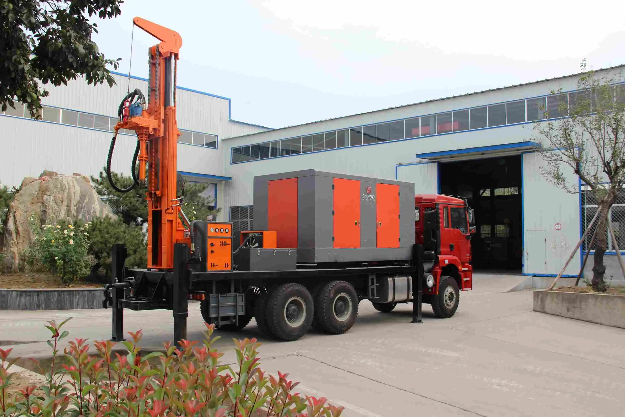 Truck-mounted water well drilling rig